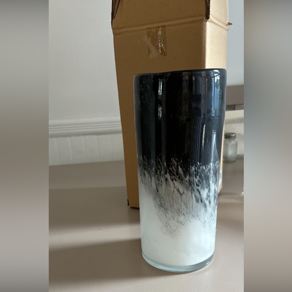 Palmero Tempest Vase - Picture 2 of 3